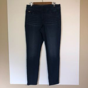 Nine West Pull On Skinny Jeans size 12